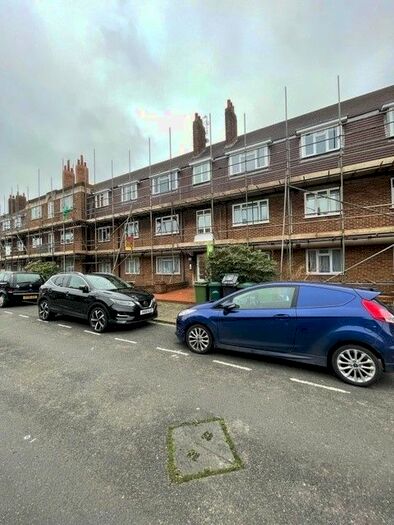 2 Bedroom Flat To Rent In Sheridan Mansions, Sheridan Terrace, Hove, BN3
