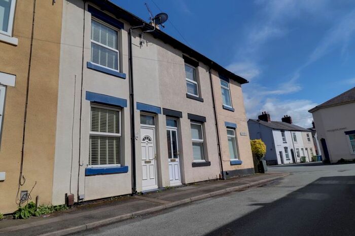 2 Bedroom Terraced House To Rent In Lime Tree Avenue, Stafford, ST16