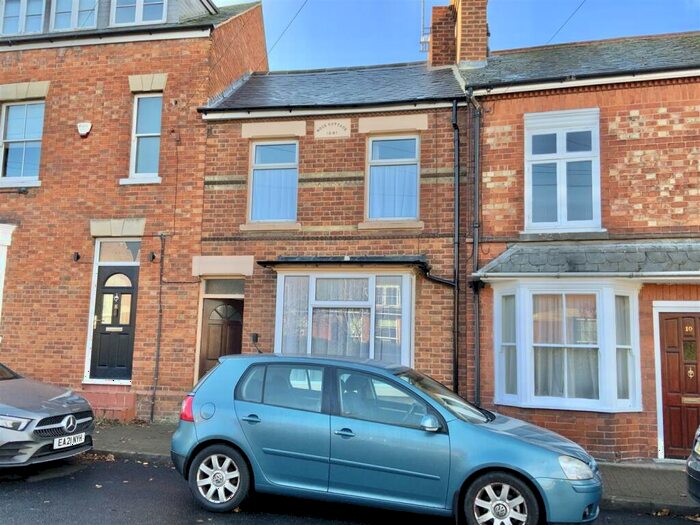 3 Bedroom Terraced House To Rent In Russell Street, Stony Stratford, Milton Keynes, MK11