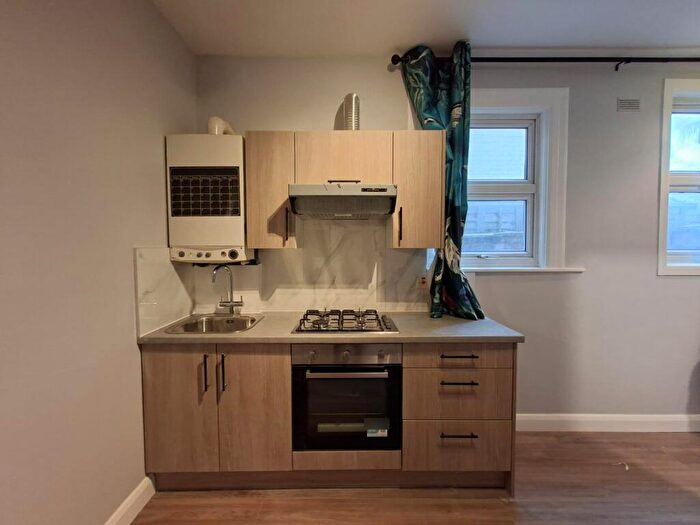 1 Bedroom Apartment To Rent In Seven Sisters Road, London, N15