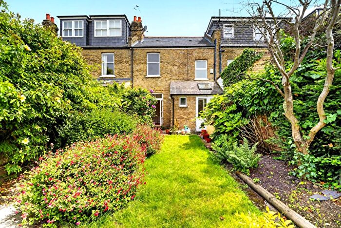 3 Bedroom Terraced House For Sale In Spencer Gardens, London, SW14