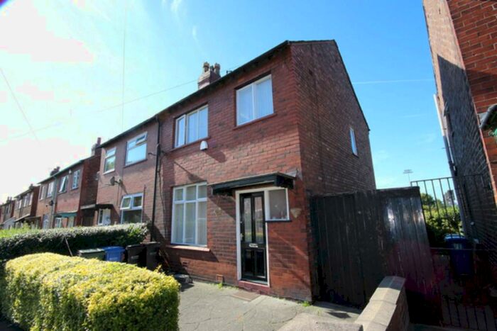 3 Bedroom Semi-Detached House To Rent In Range Road, Shaw Heath, Stockport, SK3