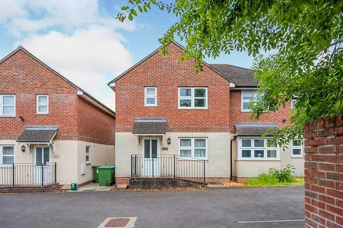 4 Bedroom Detached House To Rent In Burgess Road, Southampton, SO16