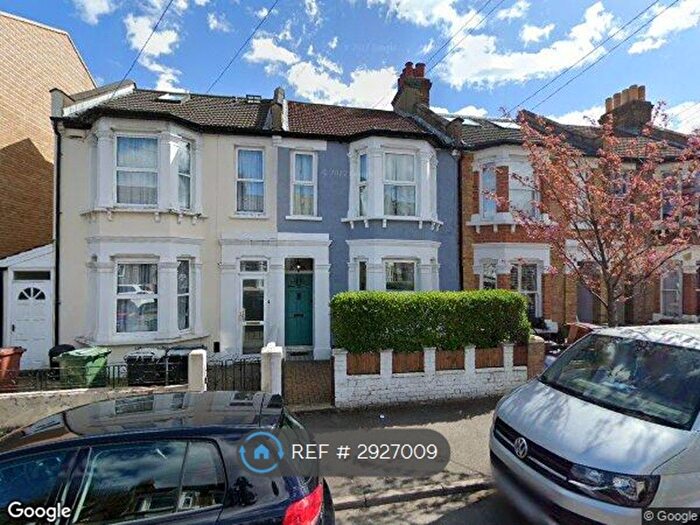 2 Bedroom Flat To Rent In Claude Road, Leyton, E10