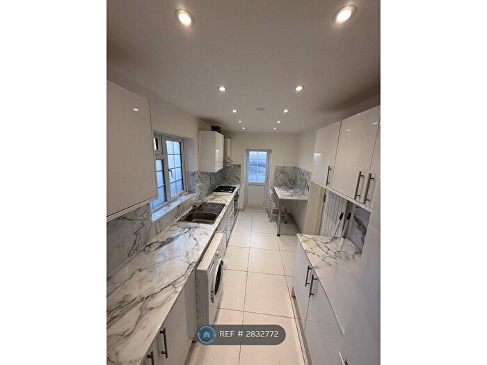 3 Bedroom Semi-Detached House To Rent In Stanley Road, Harrow, HA2