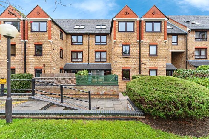 2 Bedroom Flat For Sale In Bailey Mews, Auckland Road, Cambridge, CB5