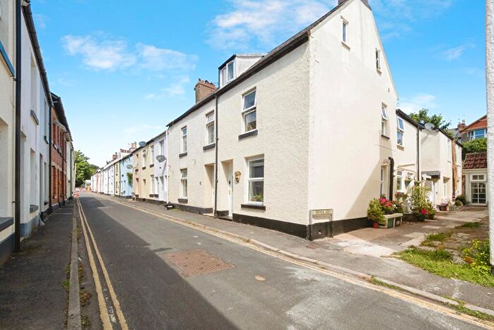 3 Bedroom End Of Terrace House For Sale In Brook Street, Dawlish, Devon, EX7