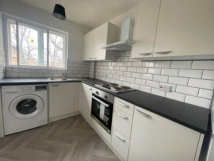 1 Bedroom Flat To Rent In Avondale Court, E11