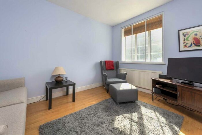 1 Bedroom Flat To Rent In Pentonville Road, Angel, N1