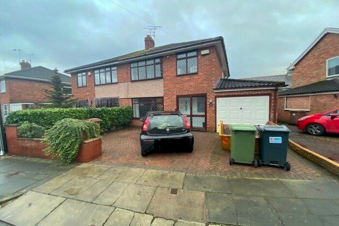 3 Bedroom Semi-Detached House To Rent In Ambleside Close, Wirral, CH62