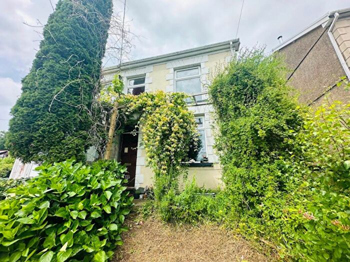 2 Bedroom Semi-Detached House For Sale In Graig Road, Godrergraig, Swansea, SA9