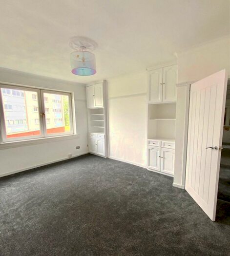 3 Bedroom Flat To Rent In Kirkoswald Drive, Clydebank, Dunbartonshire, G81