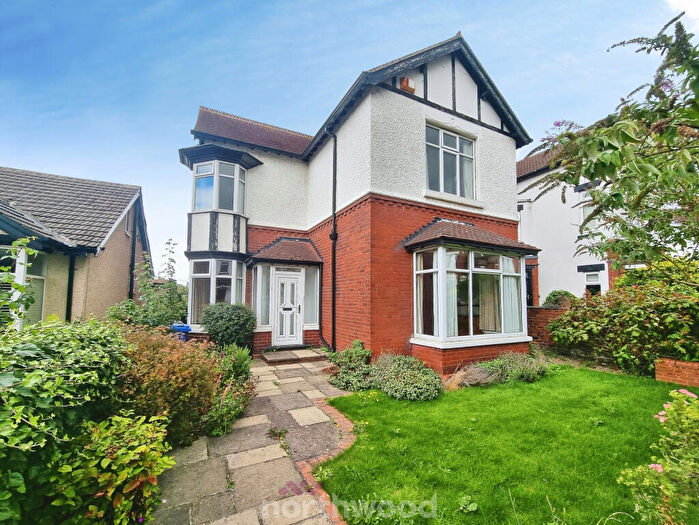 5 Bedroom Detached House For Sale In Axholme Road, Wheatley, Doncaster, DN2