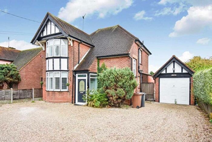 3 Bedroom Detached House For Sale In Chelmer Road, Chelmsford, CM2