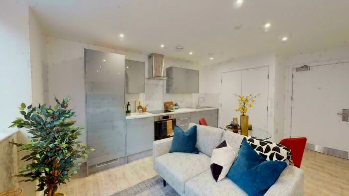 Flat To Rent In Wellington Street, Leicester, LE1