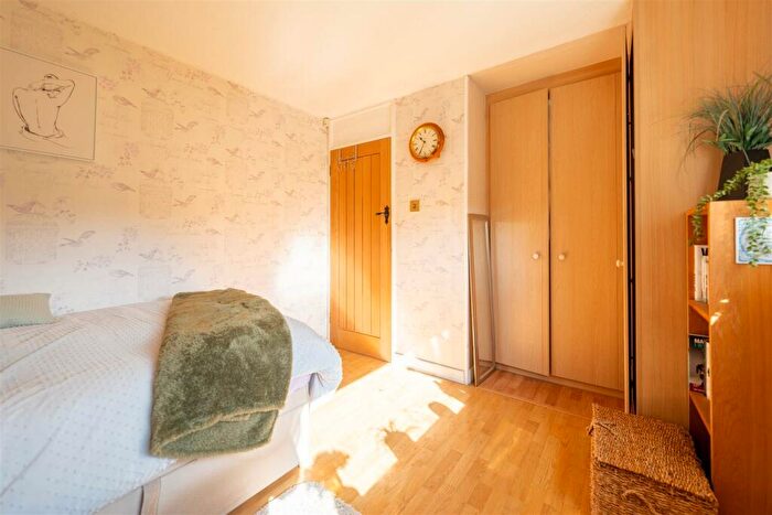 2 Bedroom Bungalow For Sale In Gagiebank, Wellbank, Dundee, DD5