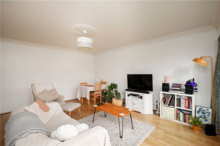 2 Bedroom Flat For Sale In Grange Lodge, The Grange, SW19
