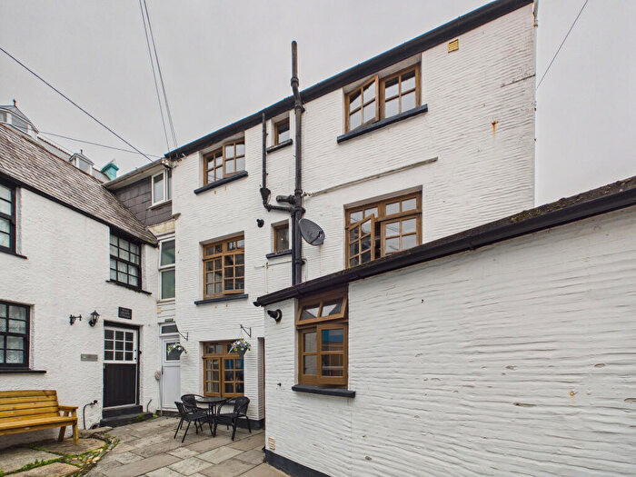 3 Bedroom End Of Terrace House For Sale In Princes Street, West Looe, Cornwall, PL13