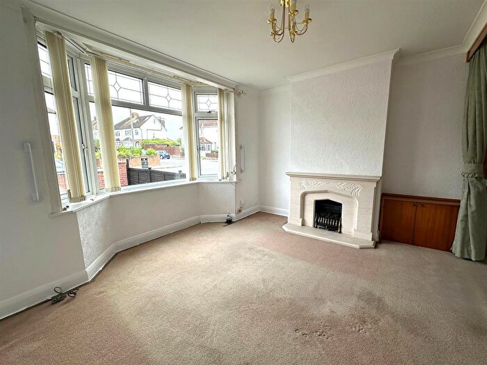 3 Bedroom Semi-detached House To Rent In Boxalls Lane, Aldershot, GU11