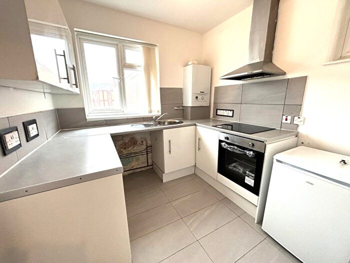 3 Bedroom Flat To Rent In Palmerston Road, Southsea, Portsmouth, PO5