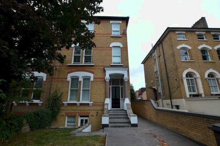 1 Bedroom Flat To Rent In Hermon Hill, Wanstead, E11