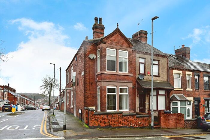 4 Bedroom Town House For Sale In Barthomley Road, Stoke-On-Trent, Staffordshire, ST1