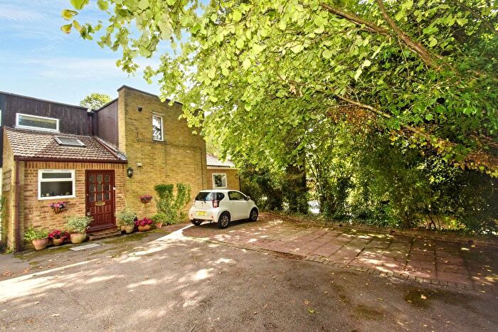 3 Bedroom Semi-Detached House For Sale In Copperfields, Kemsing, Sevenoaks, TN15
