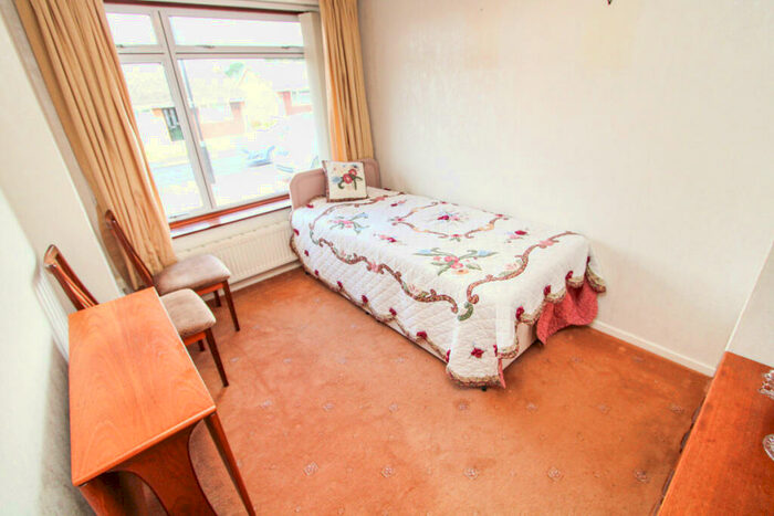 2 Bedroom Semi-Detached Bungalow For Sale In Beverley Heights, Southampton, SO18