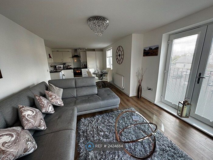2 Bedroom Flat To Rent In Craw Yard Drive, Edinburgh, EH12