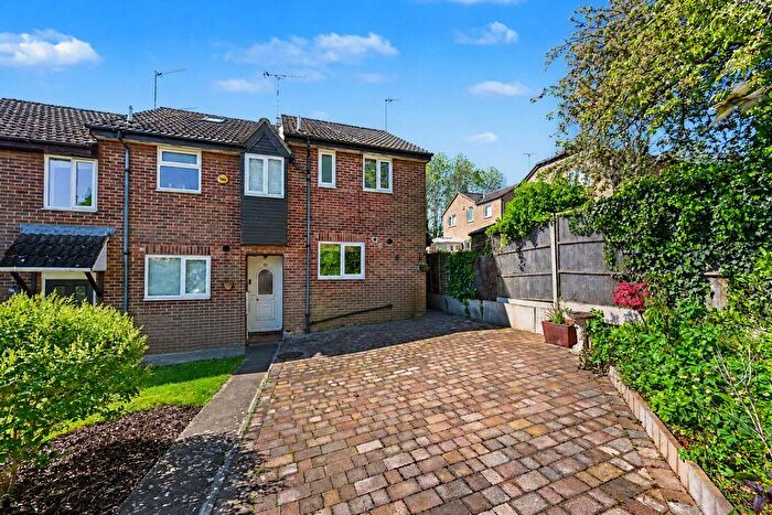 2 Bedroom End Of Terrace House For Sale In Dreyer Close, Bilton, Rugby, CV22