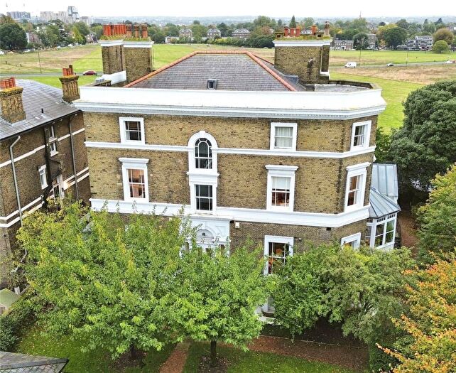 2 Bedroom Flat For Sale In Shooters Hill Road, London, SE3