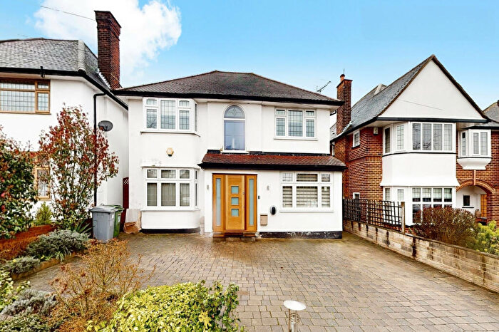 4 Bedroom Detached House For Sale In Pebworth Road, Harrow, Greater London, HA1
