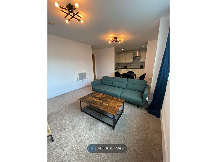 2 Bedroom Flat To Rent In Golate Street, Cardiff, CF10