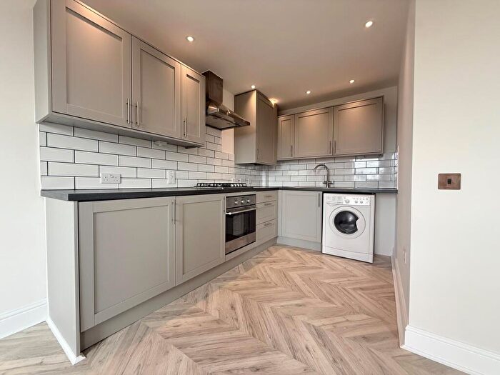 2 Bedroom Flat To Rent In Moors Walk, Welwyn Garden City, AL7