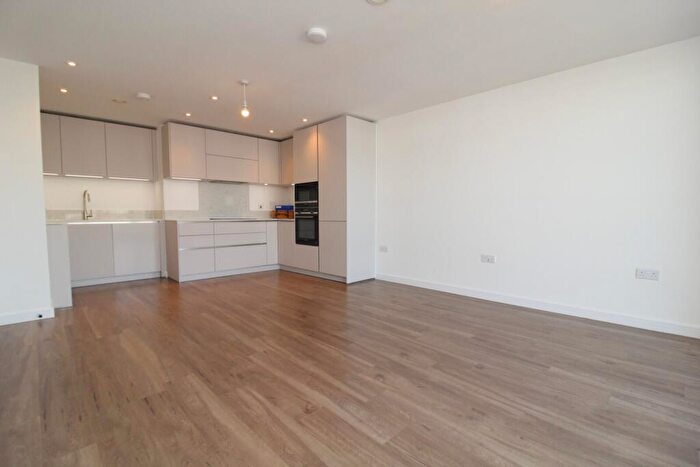 2 Bedroom Apartment To Rent In Hutton Road, Shenfield, CM15