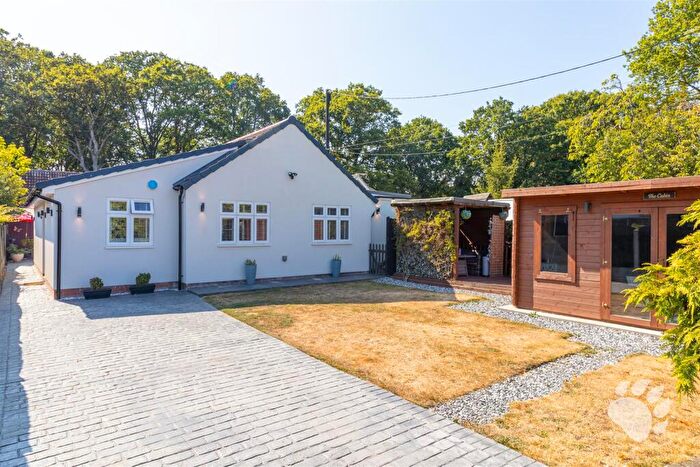 4 Bedroom Detached Bungalow For Sale In Canford Avenue, Wickford, SS12