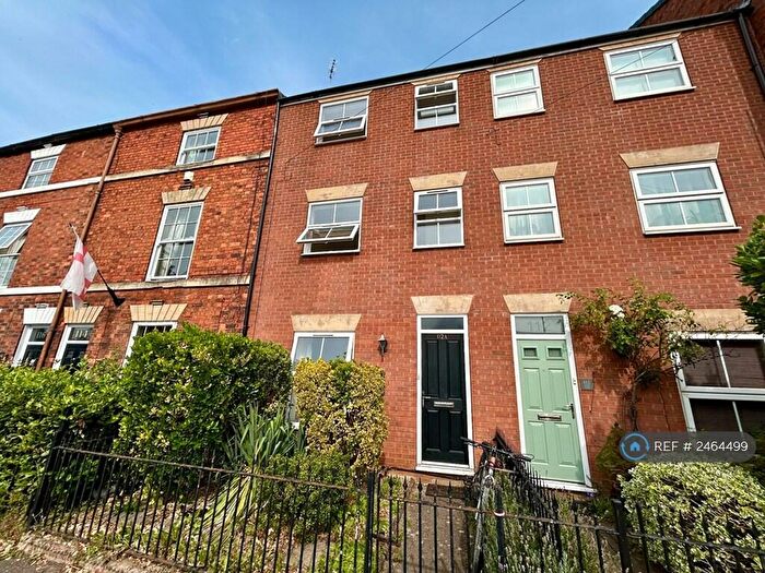 4 Bedroom Terraced House To Rent In North Parade, Grantham, NG31