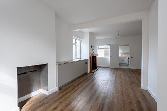 3 Bedroom House To Rent In Station Lane, Old Whittington, Chesterfield, S41