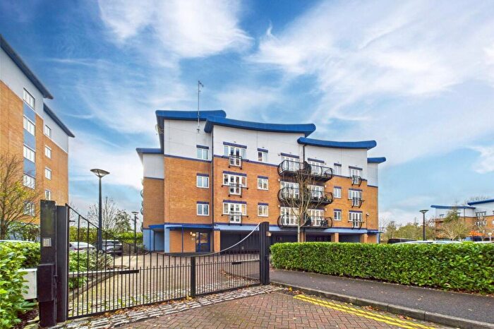 2 Bedroom Flat To Rent In Luscinia View, Napier Road, Reading, Berkshire, RG1