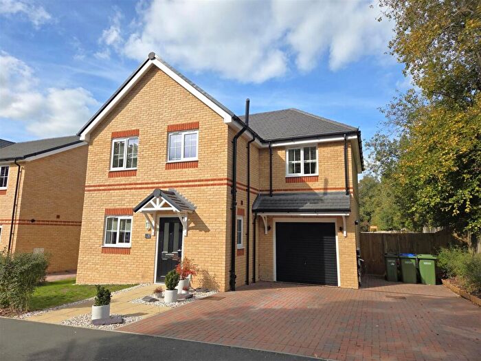 4 Bedroom Detached House For Sale In The Florins, Titchfield Common, PO14