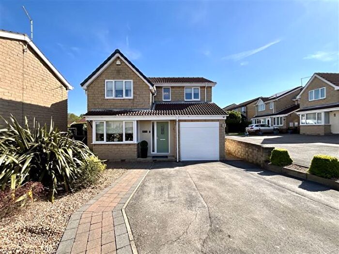 4 Bedroom Detached House For Sale In Martin Close, Aughton, Sheffield, S26