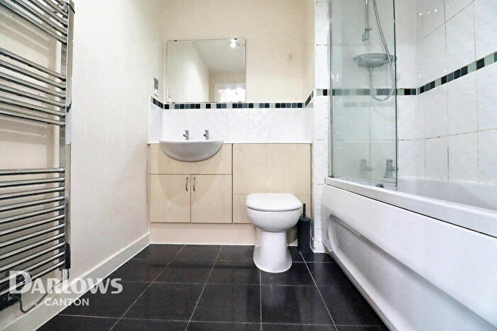 1 Bedroom Apartment For Sale In Watkiss Way, Cardiff, CF11