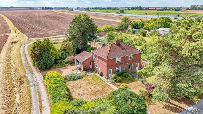 3 Bedroom Semi-Detached House For Sale In Towlers Cottages, Mill Road, Wiggenhall St. Germans, King's Lynn, Norfolk, PE34