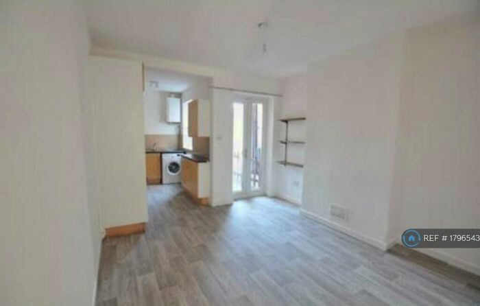2 Bedroom Terraced House To Rent In Wetmore Road, Burton-On-Trent, DE14