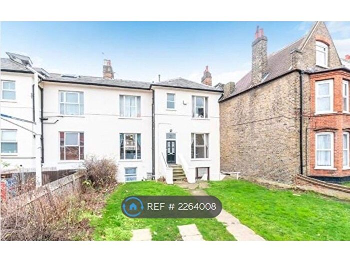 2 Bedroom Flat To Rent In East Dulwich Road, London, SE22