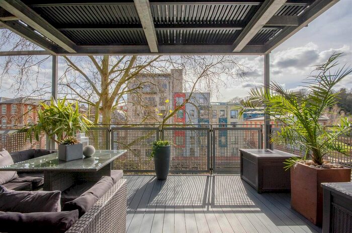 2 Bedroom Flat To Rent In Geoffrey Watling Way, Norwich, NR1