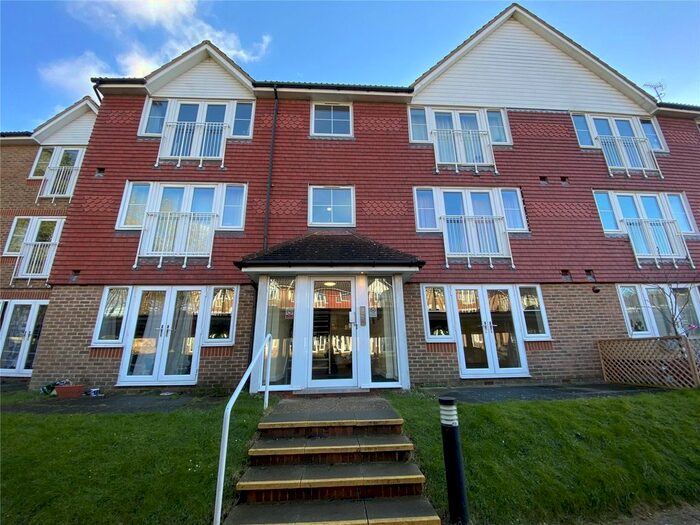 1 Bedroom Flat To Rent In Tuscany Gardens, Crawley, West Sussex, RH10