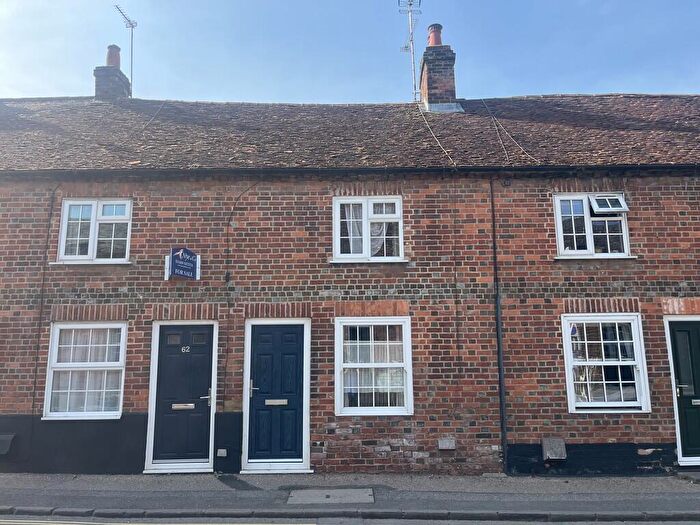 2 Bedroom Cottage For Sale In High Street, Hungerford, RG17