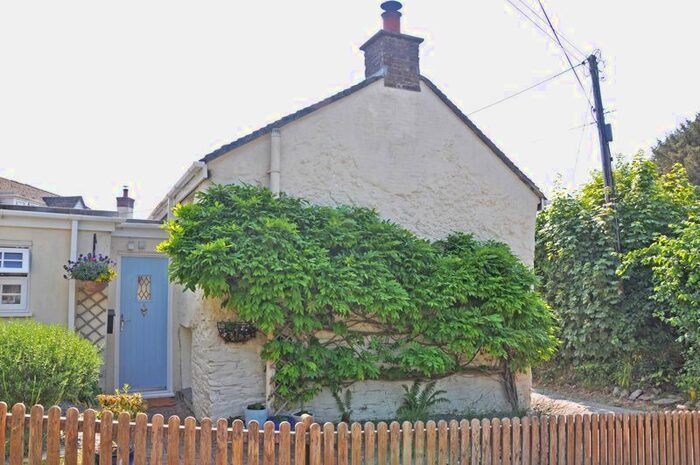 1 Bedroom Cottage For Sale In Veryan, Truro, TR2