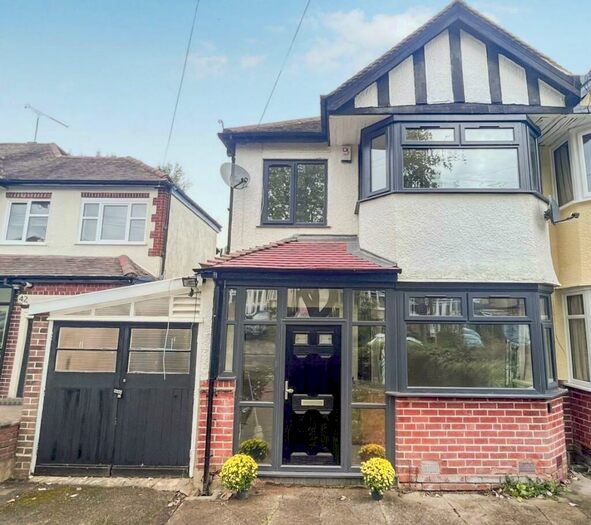 3 Bedroom Semi-Detached House To Rent In Wheats Avenue, Harborne, Birmingham, B17